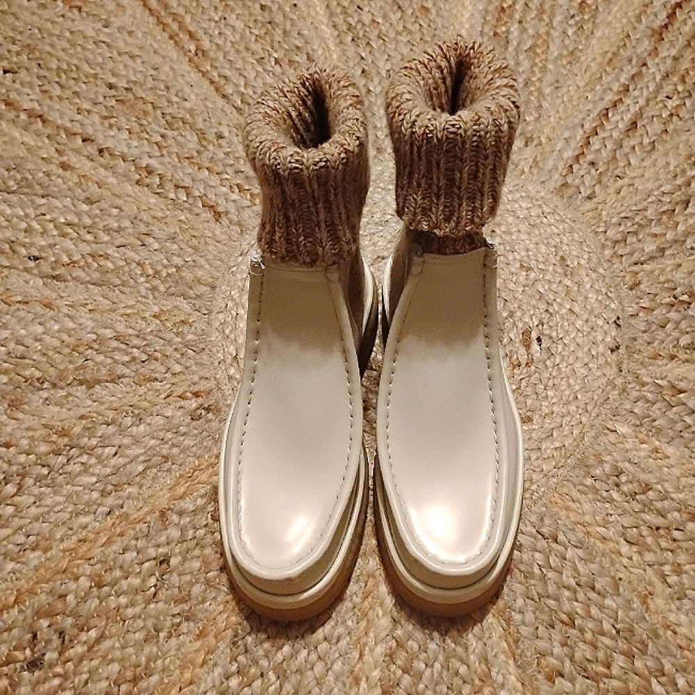 NWT! Chloe Jamie Cream and Tan Women's Ankle Boots European (W) 5 USA (W) 5 - Picture 11 of 16